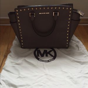 ❌ Traded @britreynolds❌Micheal Kors tote bag
