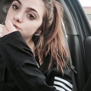 Meet your Posher, Cara