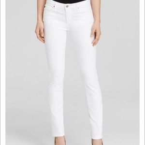 White skinny jeans!!