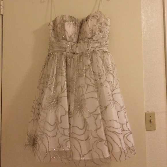 Gorgeous mini strapless dress