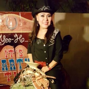 Meet your Posher, Norma