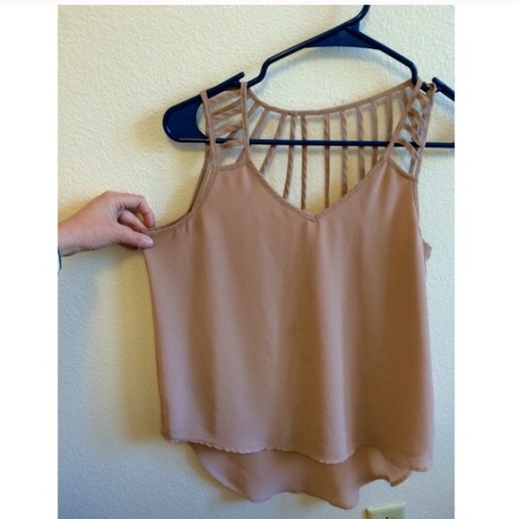 Open Caged Back Tank Top - Picture 3 of 4