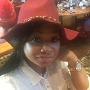 Meet your Posher, Tanisha