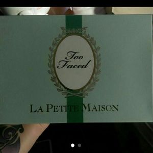 Too Faced Le Petite maison