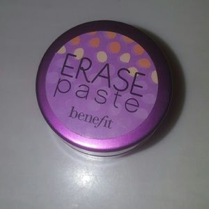 Benefit erase paste