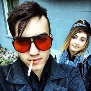 Meet your Posher, Lia