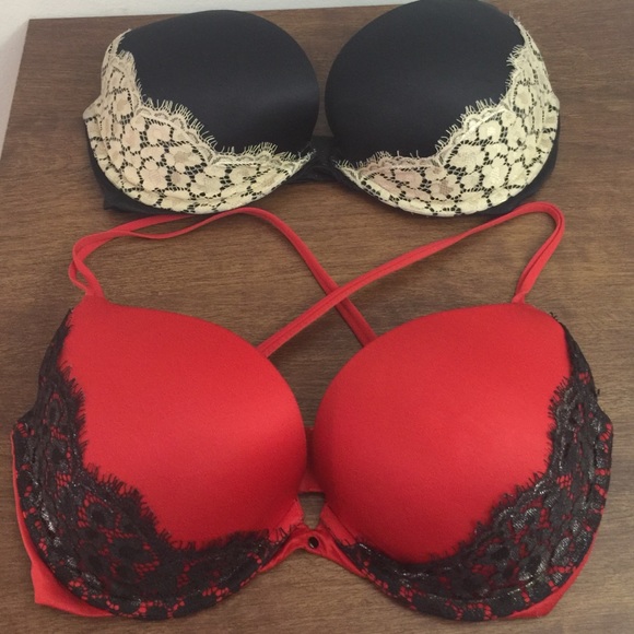 Victoria's Secret Very Sexy Push-up Bra 32DD