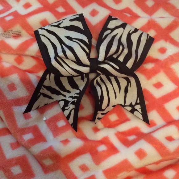 Cheer Bow!