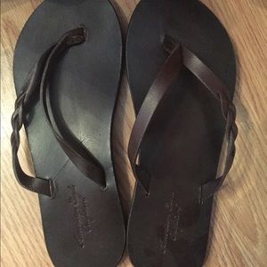 American Eagle leather flip flops