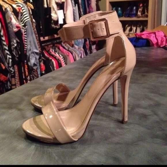 🌼Nude heels! Sexy! CLEARANCE!