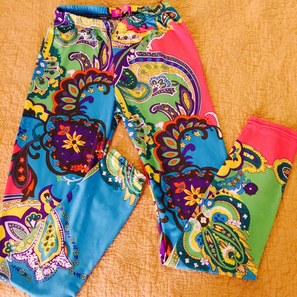 Colorful fun leggings!