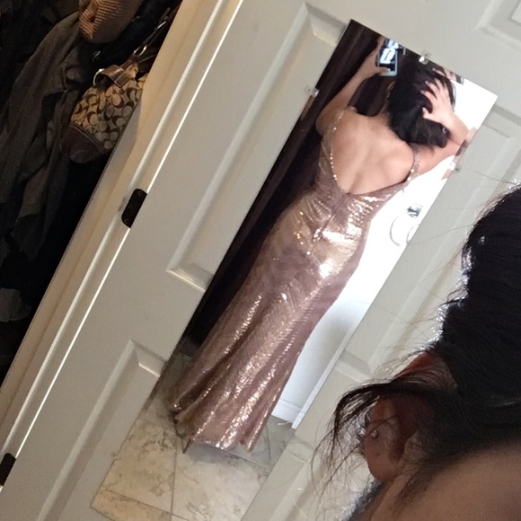 Beautiful sequined prom dress - Picture 2 of 4