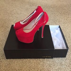 Hot red pumps!!!