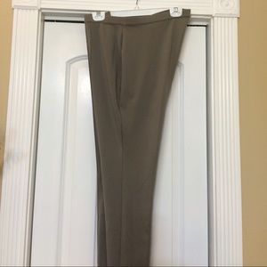 NWOT Vera Wang leggings. Never been worn