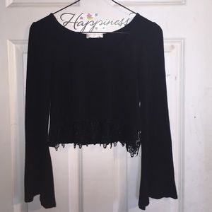 black crop top!