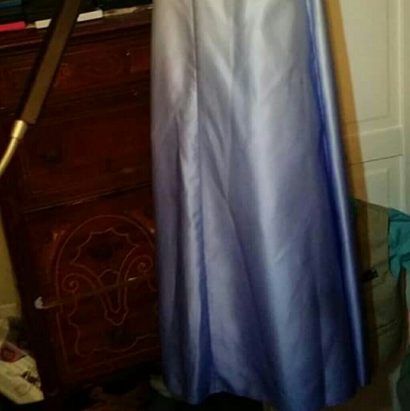 Prom dress - Picture 2 of 4