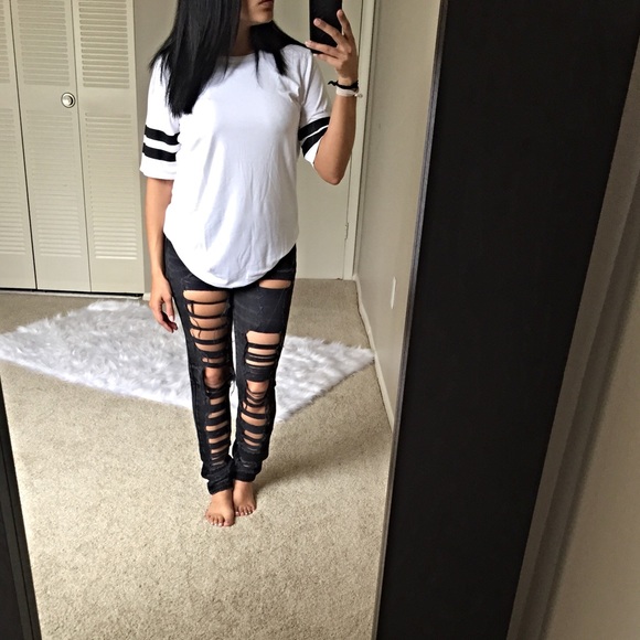 Oversized basic varsity tee - Picture 3 of 4