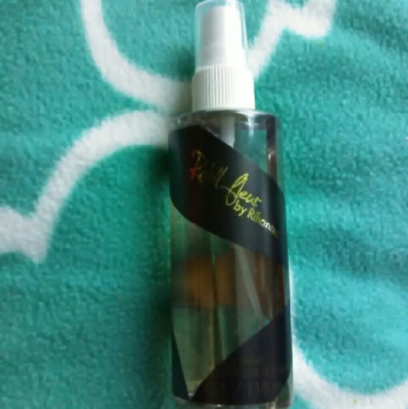 Rihanna body mist