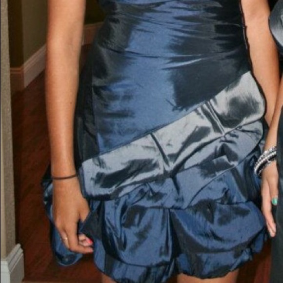 Semi formal Dress - Picture 4 of 4
