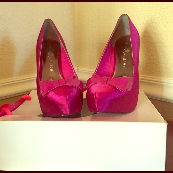 Paris hilton Shoes - Paris Hilton Vee Fuchsia satin heels
