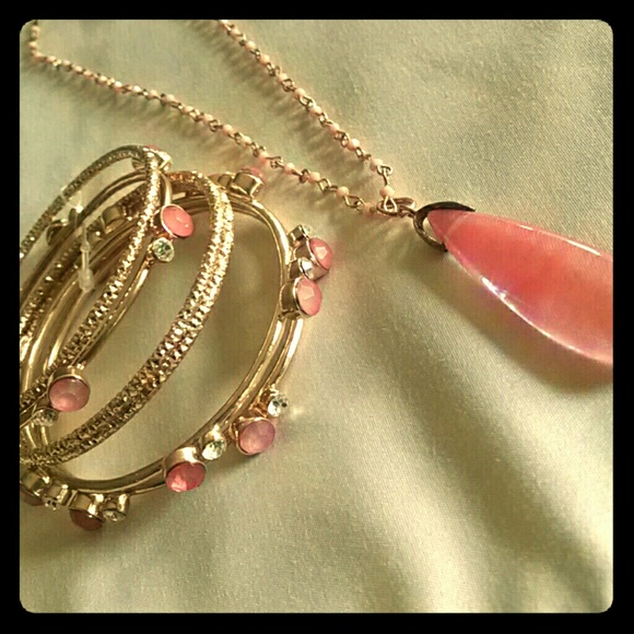 Soft rose and gold necklace and bangle set