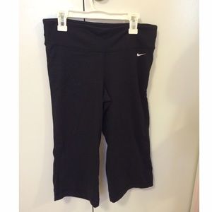 Nike cropped pants