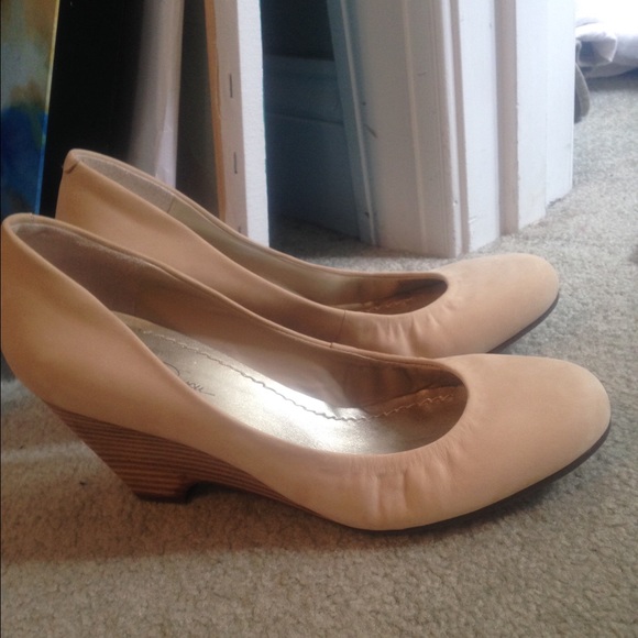 Jessica Simpson Nude Wedges