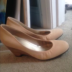 Jessica Simpson Nude Wedges