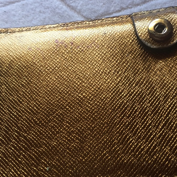 Metallic Gold Michael Kors wallet - Picture 3 of 3