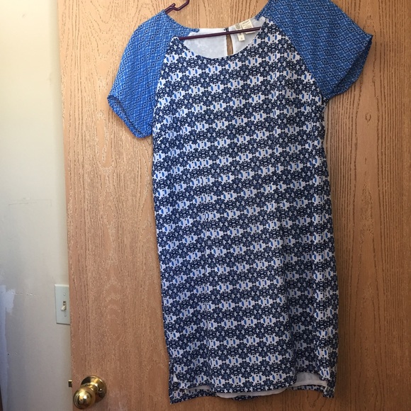 Gorgeous blue white spring dress!