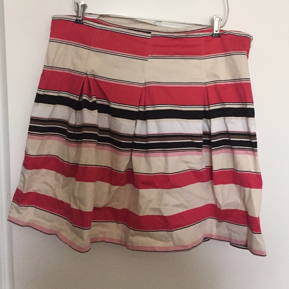 Super cute striped skirt