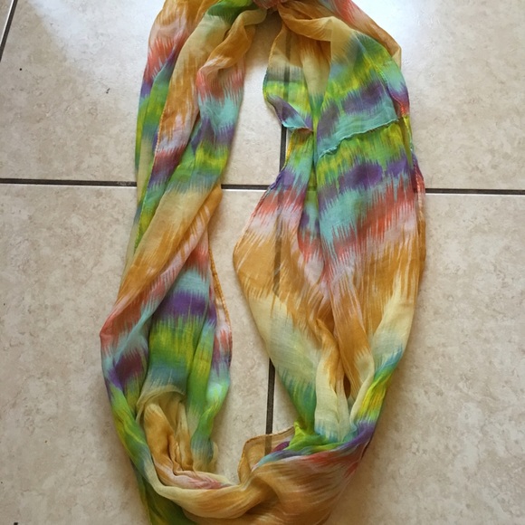 Spring scarf 🌼🌺💐🌻 - Picture 2 of 2