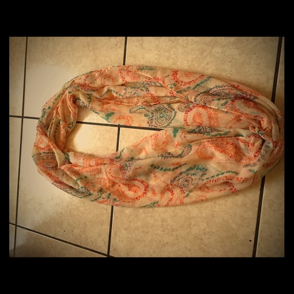 💐🌻🌼Spring scarf🌼🌼🌷 - Picture 1 of 2