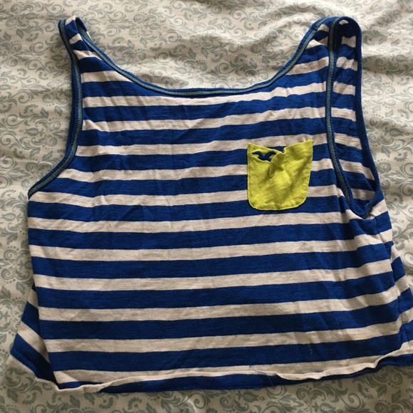 Hollister Tops - Hollister crop top