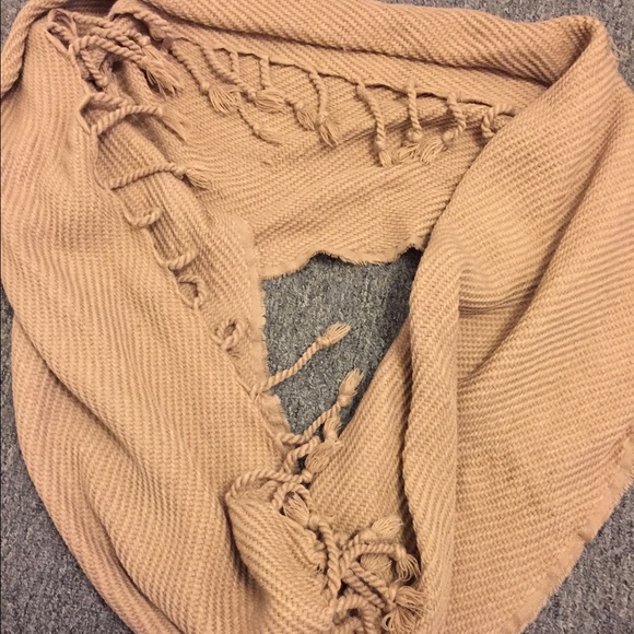Aldo scarves