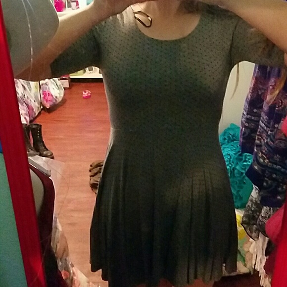 Amazingly comfy grey polka dot dress - Picture 1 of 3