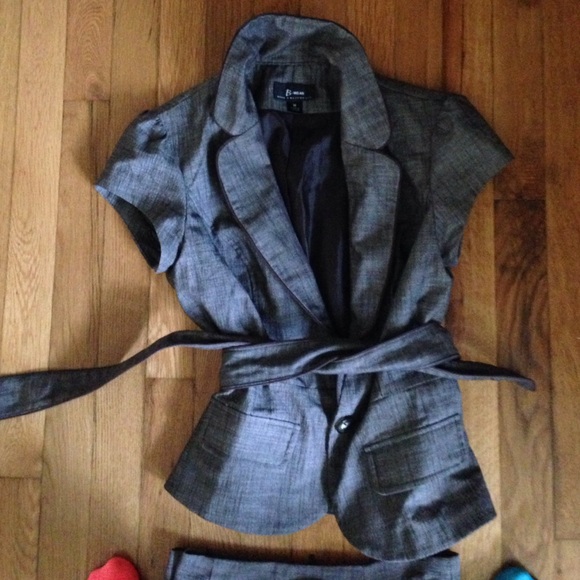 Pencil skirt and Blazer set! - Picture 4 of 4