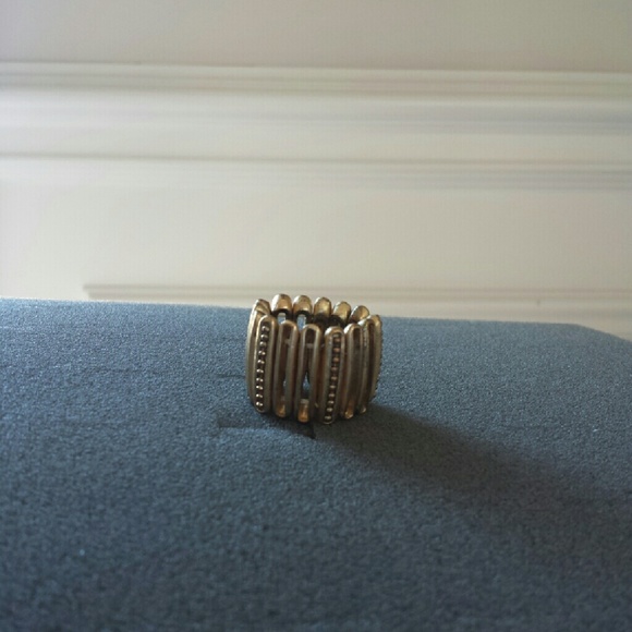 Gold stretch ring