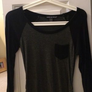 Fitted black Pocket Tee