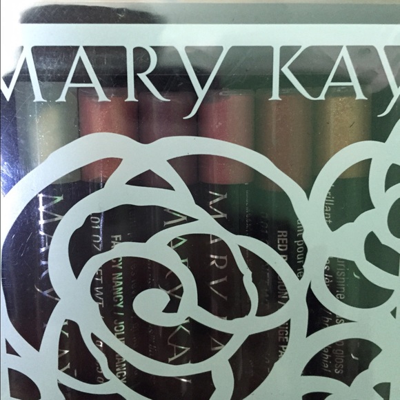Bundled! Brand new! Mary Kay mini lip gloss (6)!