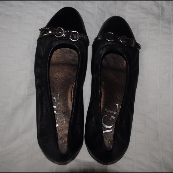 Attilio Giusti Leombruni AGL black ballet flats