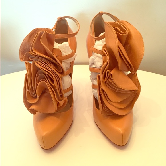 Christian Louboutin Shoes - Christian Louboutin Dillian Flower Pump 41