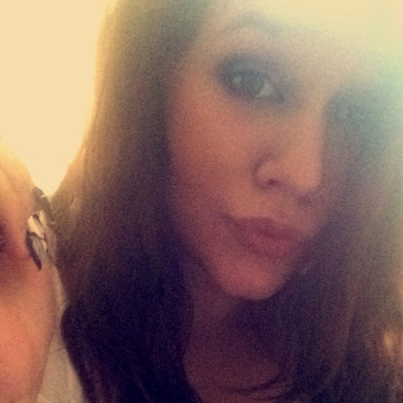 Meet your Posher, Marissa