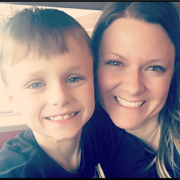 Meet your Posher, Raelynn - Picture 2 of 6