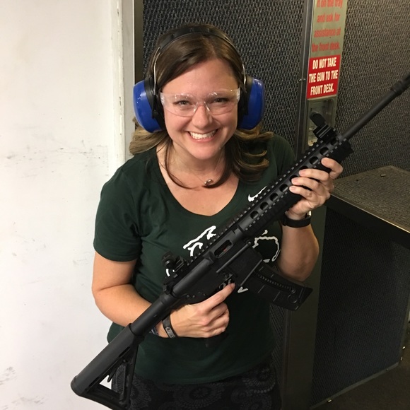 Meet your Posher, Raelynn - Picture 4 of 6