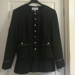 NWT 2 piece suit ( jacket and skirt)