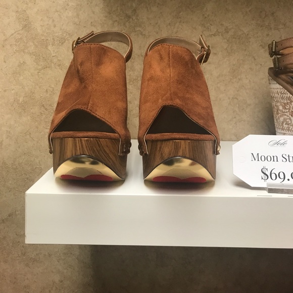 Cognac Wedge - Picture 3 of 4