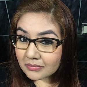 Meet your Posher, Gladys