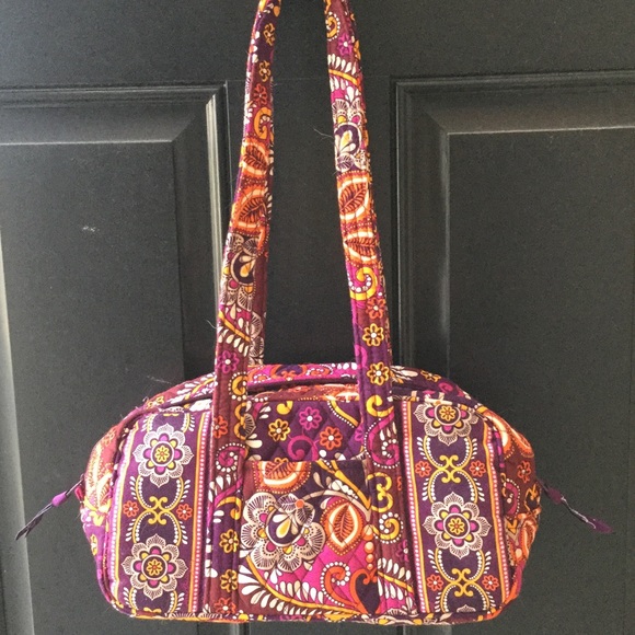 Vera Bradley bag, gorgeous shape - Picture 1 of 4
