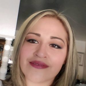 Meet your Posher, Yvette